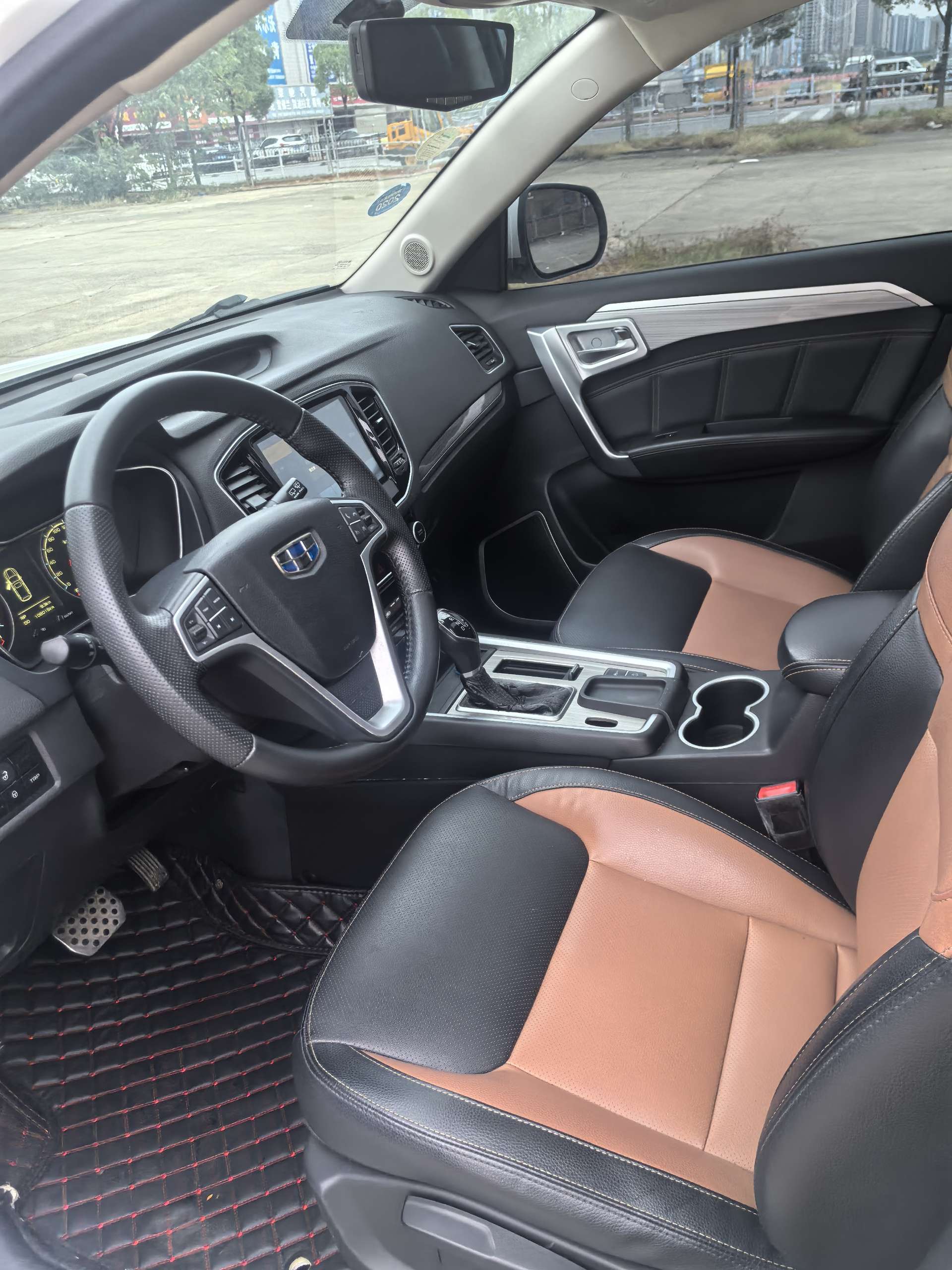 GEELY Vision X6 2017 immagine di auto #9