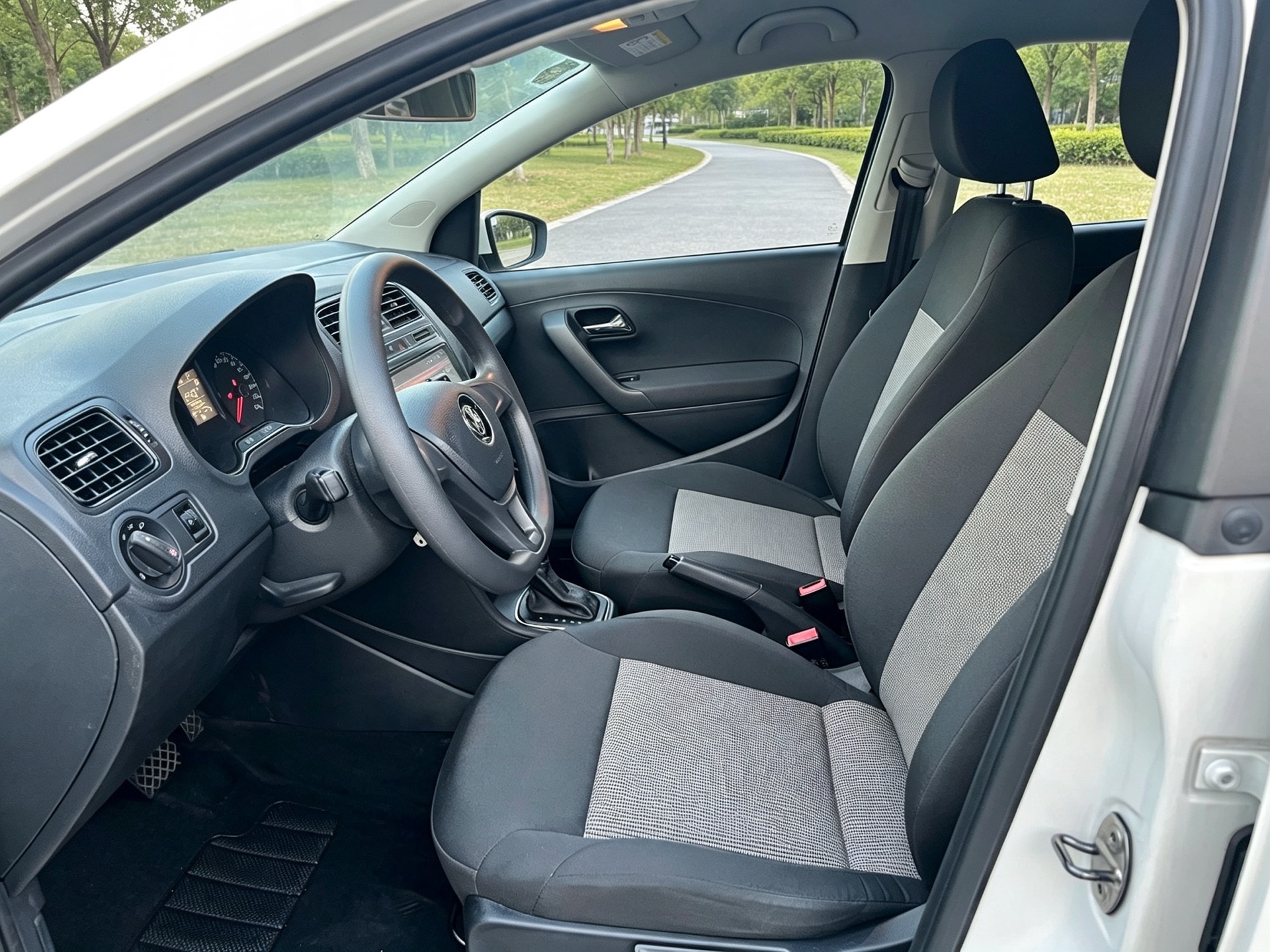Volkswagen Polo 2019 #5 Volkswagen Polo 2019 car image #5