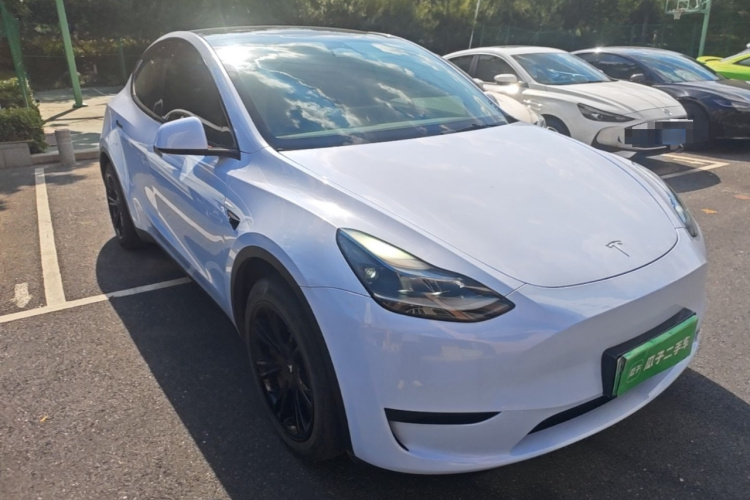 Tesla Model Y 2022 #4 Tesla Model Y 2022 car image #4