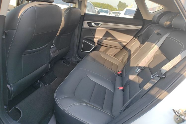 GEELY Emgrand GS 2019 car image #17