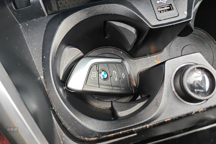 BMW 3 Series 2022 car image #10