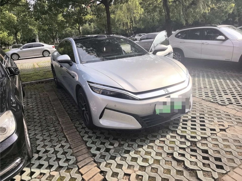 BYD HanL 2025 #2 BYD HanL 2025 imagen de coche #2