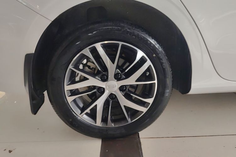 GEELY Emgrand 2024 car image #10