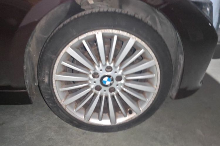 BMW 3 Series 2018 #9 BMW 3 Series 2018 car image #9