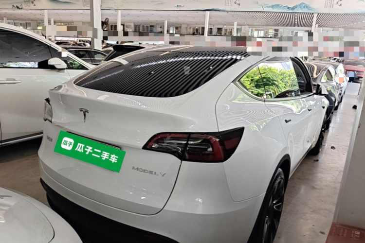 Tesla Model Y 2023 #7 Tesla Model Y 2023 immagine di auto #7