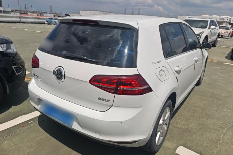 Volkswagen Golf 2017 car image #7