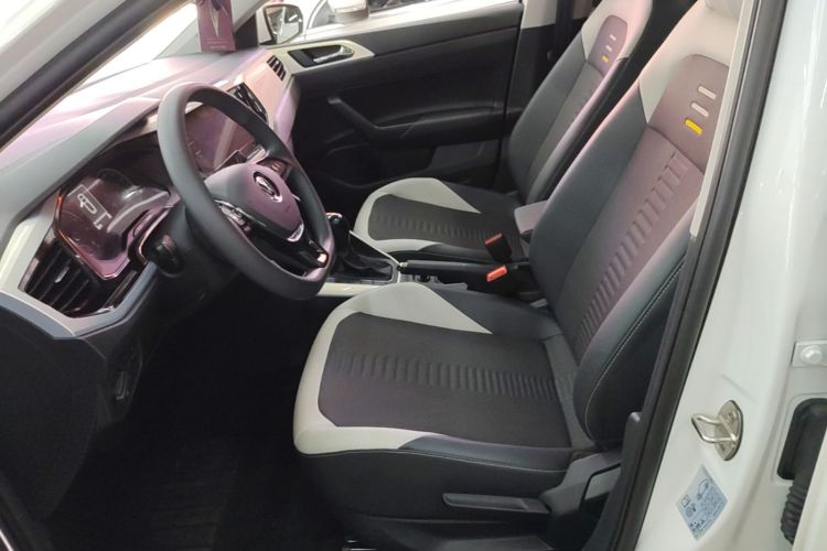 Volkswagen Polo 2022 car image #15