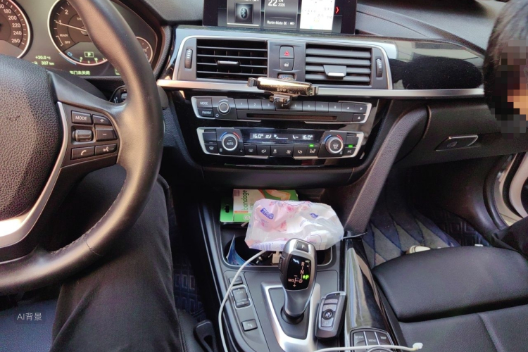 BMW 3 Series 2019 #15 BMW 3 Series 2019 car image #15
