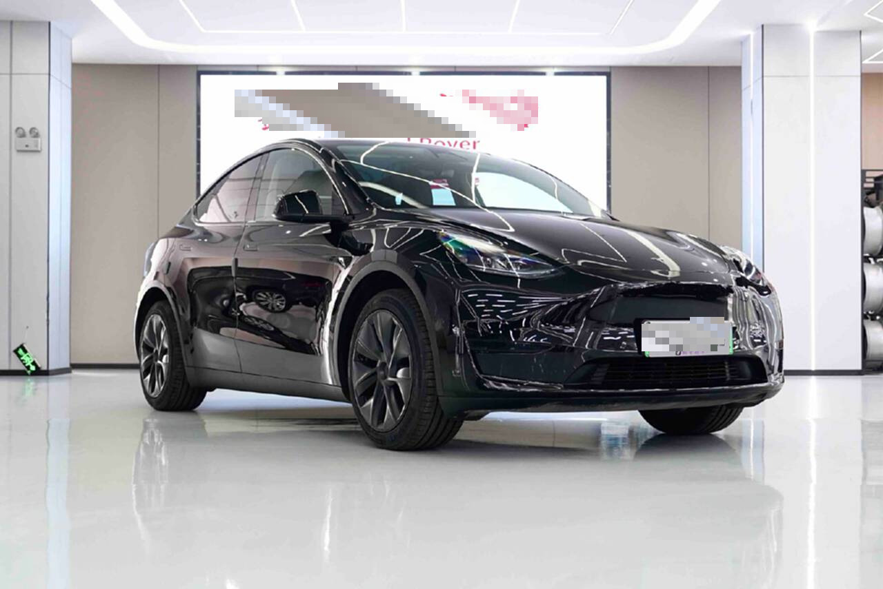 Tesla Model Y 2023 #4 Tesla Model Y 2023 car image #4