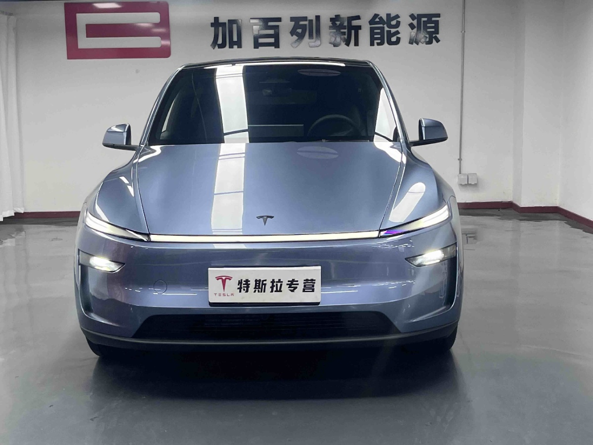 Tesla Model Y 2026 car image #3