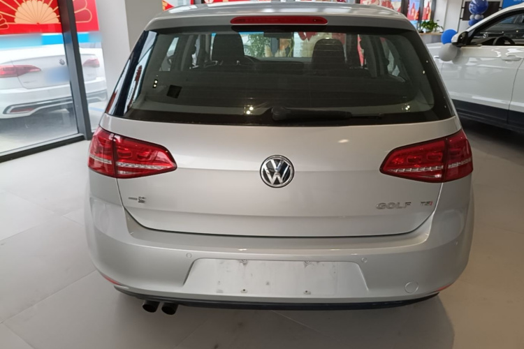 Volkswagen Golf 2015 car image #6