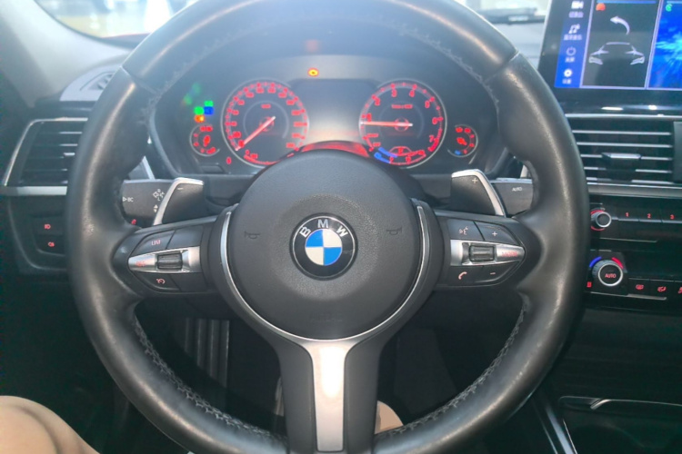 BMW 3 Series 2018 #11 BMW 3 Series 2018 car image #11