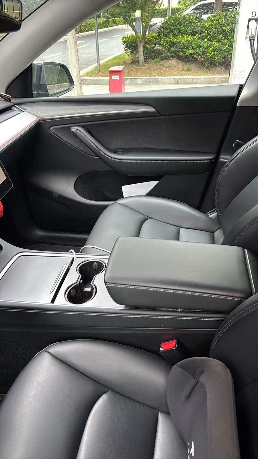 Tesla Model Y 2024 #5 Tesla Model Y 2024 car image #5