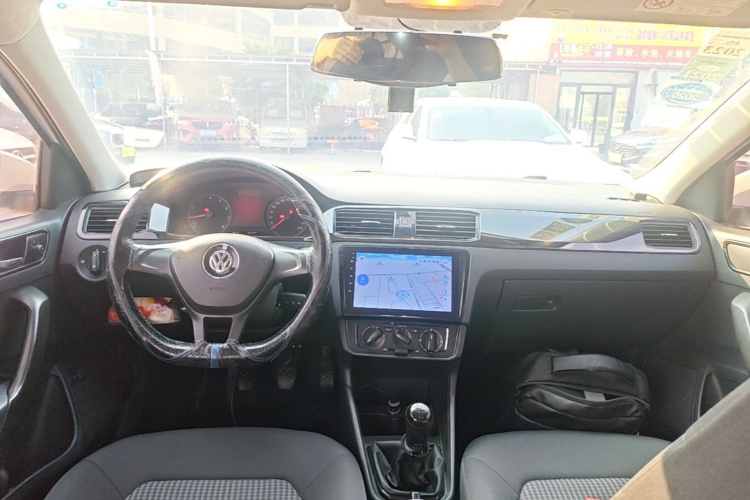 Volkswagen Santana 2017 imagem de carro #10