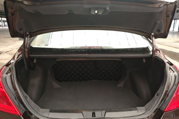 GEELY Emgrand 2018 car image #19