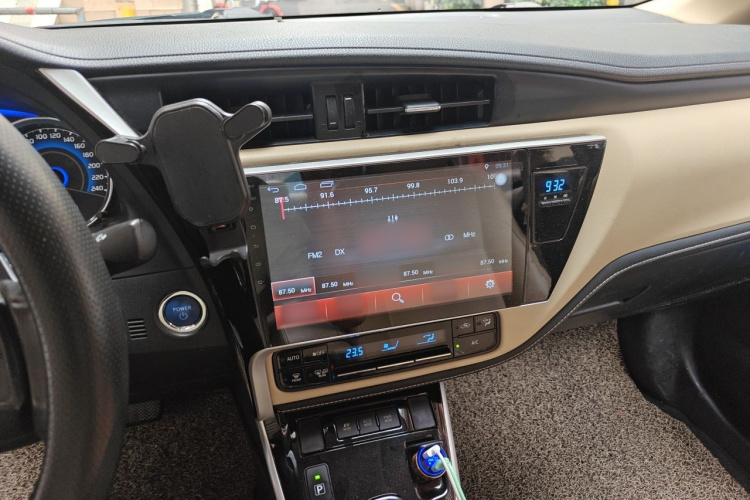 Toyota Corolla 2018 #14 Toyota Corolla 2018 car image #14