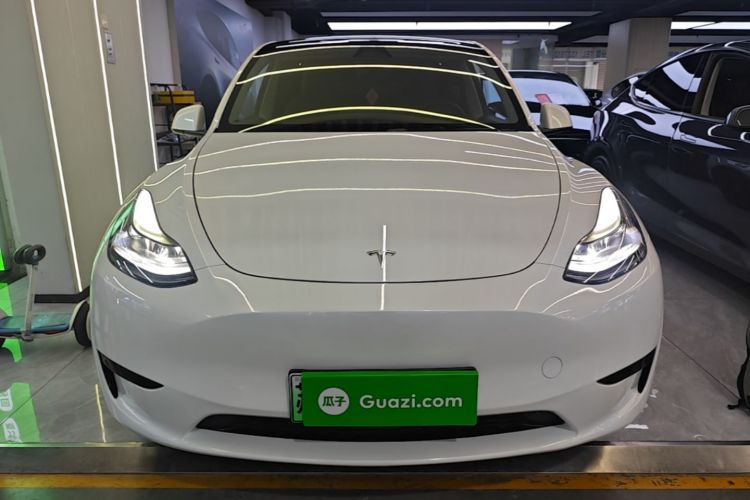 Tesla Model Y 2024 #3 Tesla Model Y 2024 car image #3