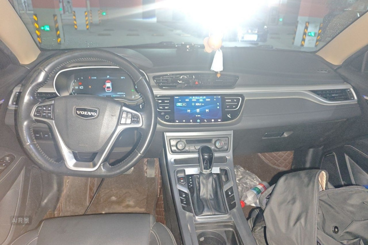 GEELY Emgrand 2018 car image #11