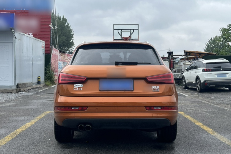 Audi Q3 2016 car image #3
