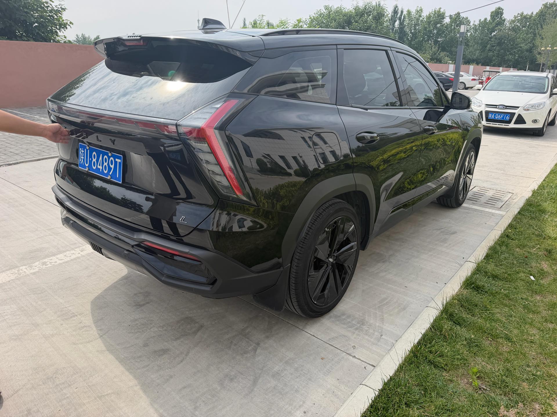 GEELY Boyue L 2023 car image #6