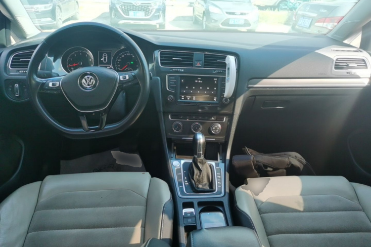 Volkswagen Golf 2017 #10 Volkswagen Golf 2017 car image #10