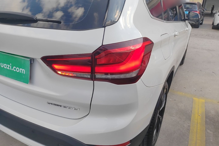 BMW X1 2021 #8 BMW X1 2021 car image #8