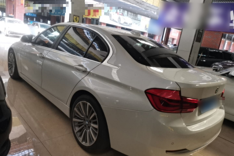 BMW 3 Series 2019 #5 BMW 3 Series 2019 car image #5