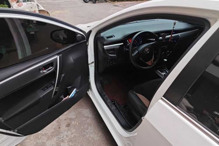Toyota Corolla 2015 car image #18