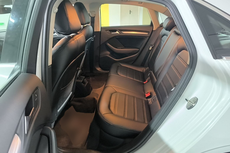 Audi A3 2016 car image #17
