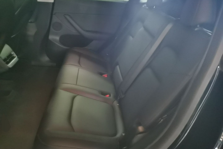 Tesla Model Y 2021 #17 Tesla Model Y 2021 car image #17