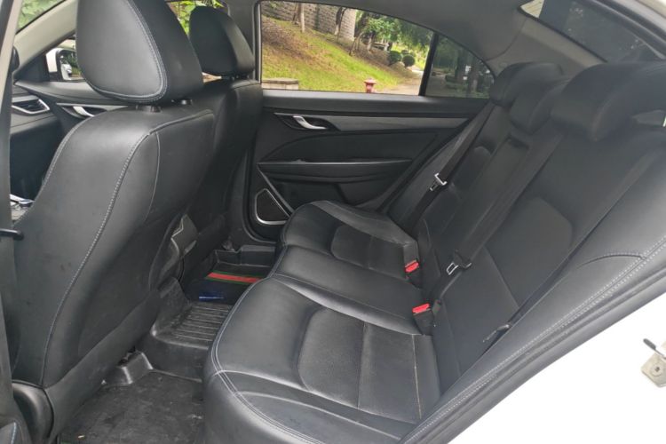 GEELY Emgrand New Energy 2021 car image #17