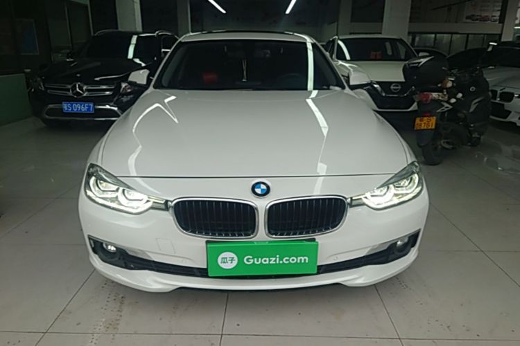 BMW 3 Series 2017 #3 BMW 3 Series 2017 car image #3