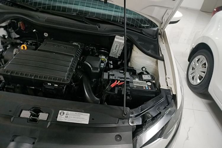 Volkswagen Polo 2018 car image #24