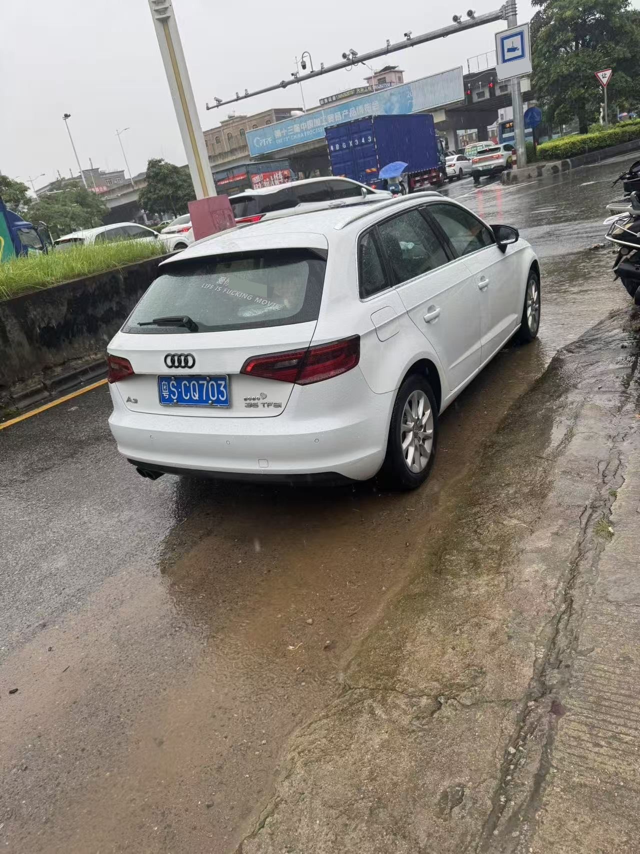 2016 2016 car image