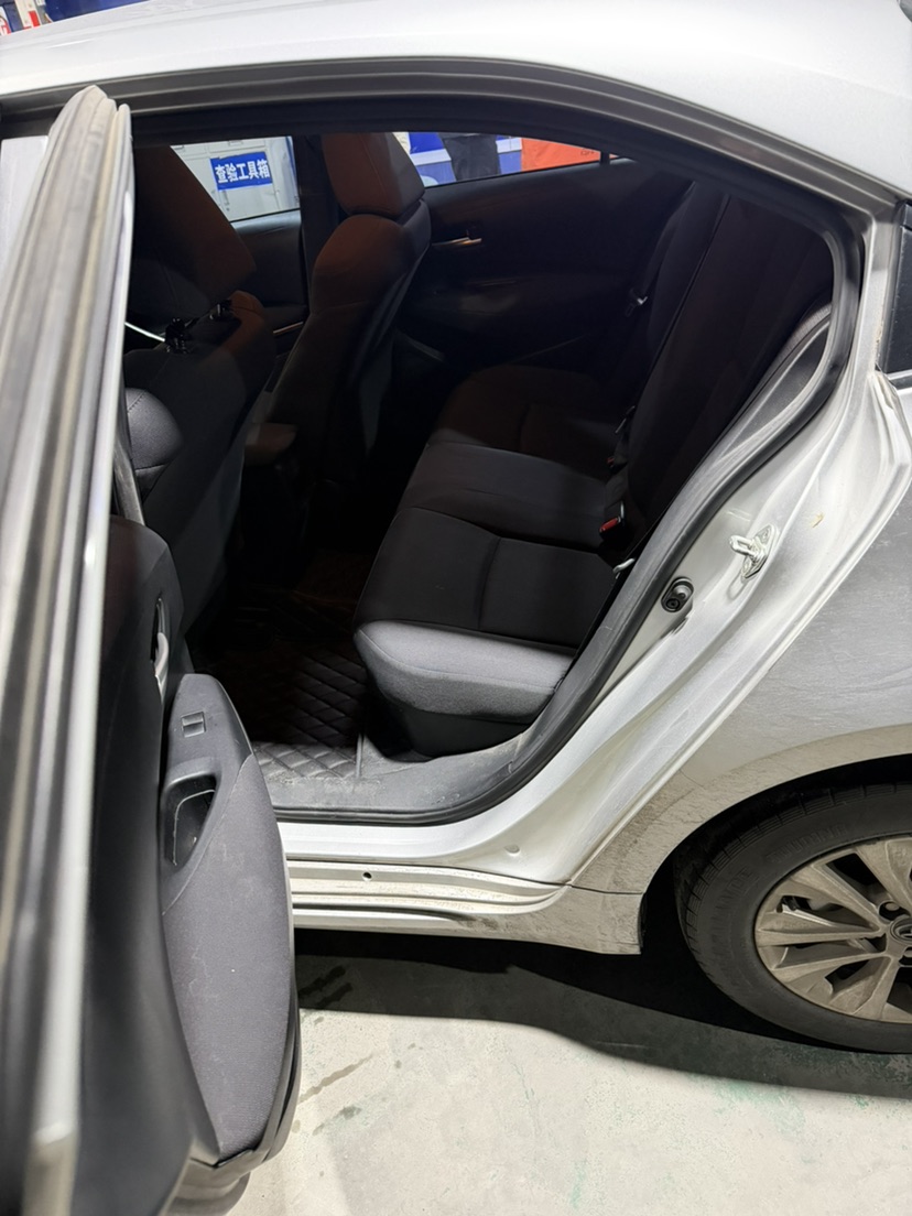 Toyota Corolla 2023 immagine di auto #4