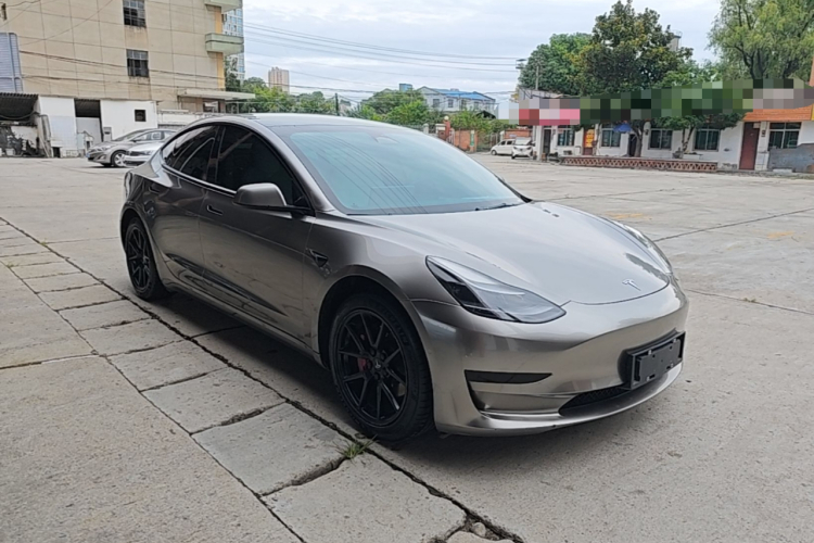 Tesla Model 3 2022 car image #4