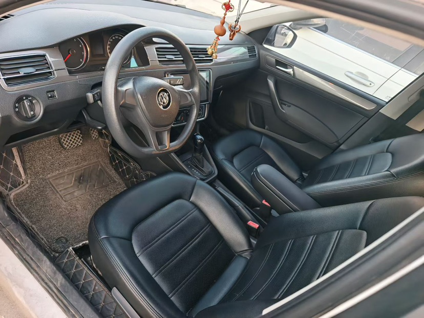 Volkswagen Santana 2017 imagem de carro #2