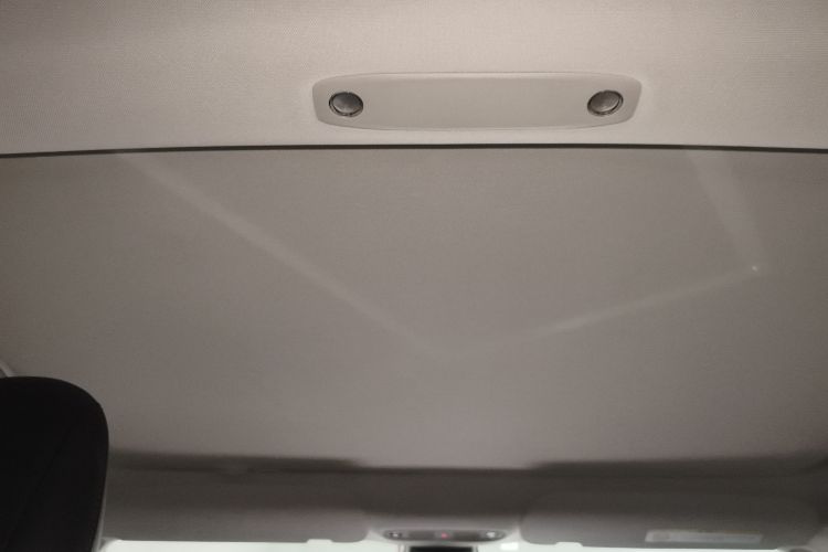 Tesla Model 3 2021 car image #18