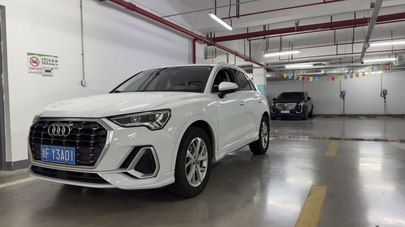 Audi Q3 2019 car image 