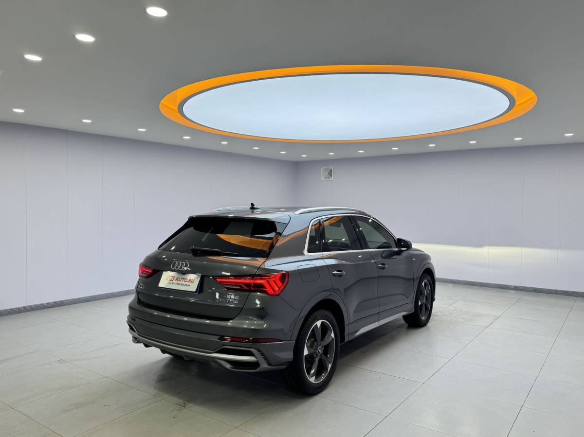 Audi Q3 2022 car image #6