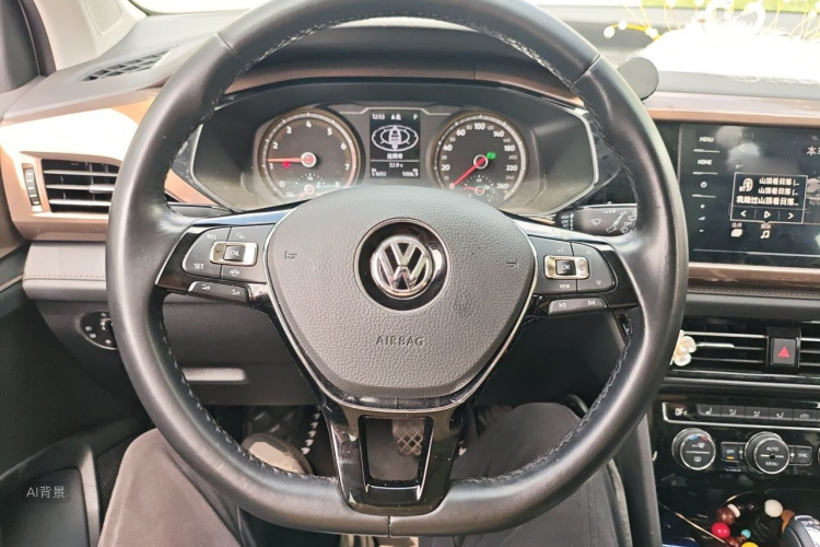 Volkswagen Tharu 2020 car image #12