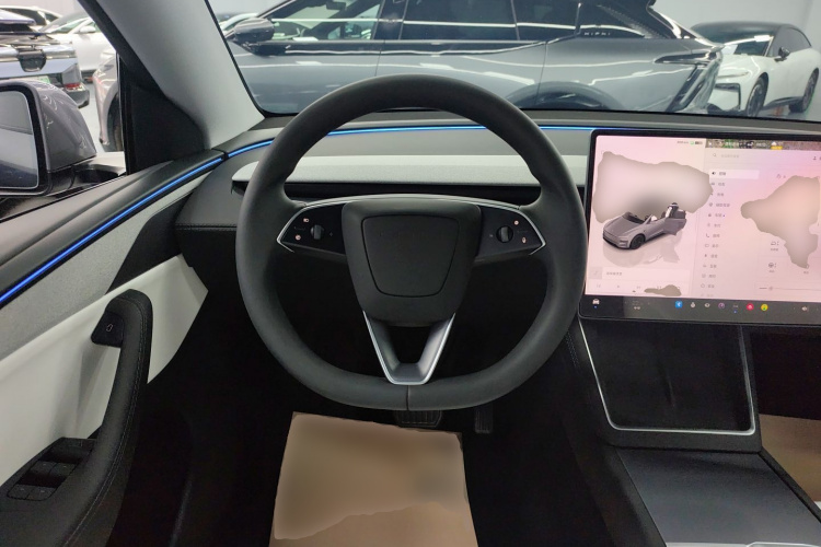 Tesla Model Y 2025 #11 Tesla Model Y 2025 car image #11