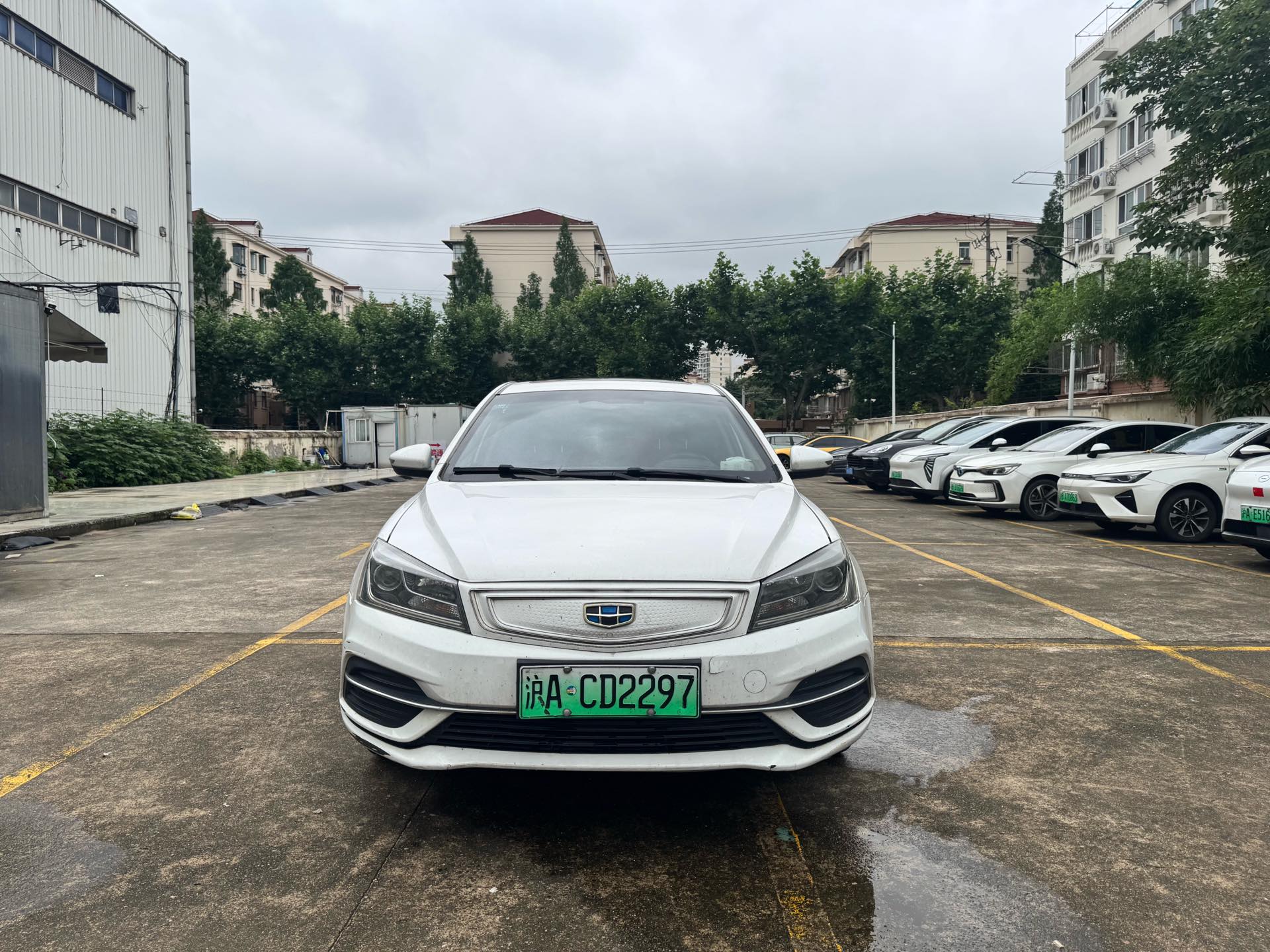 GEELY Emgrand New Energy 2018 car image #2