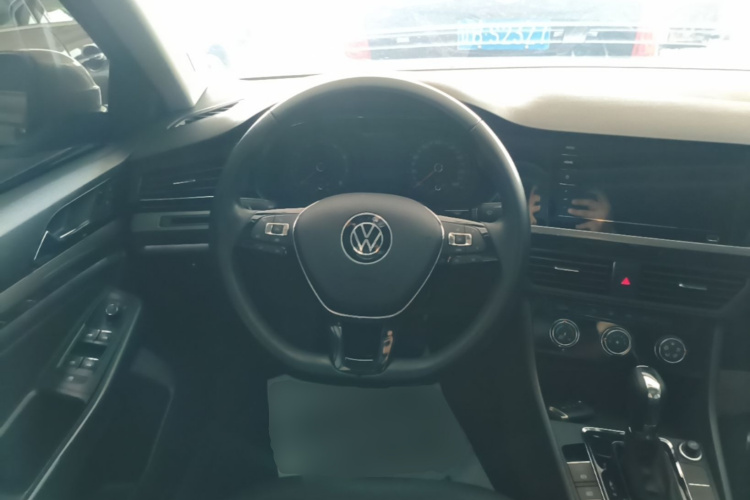 Volkswagen Bora 2022 car image #11