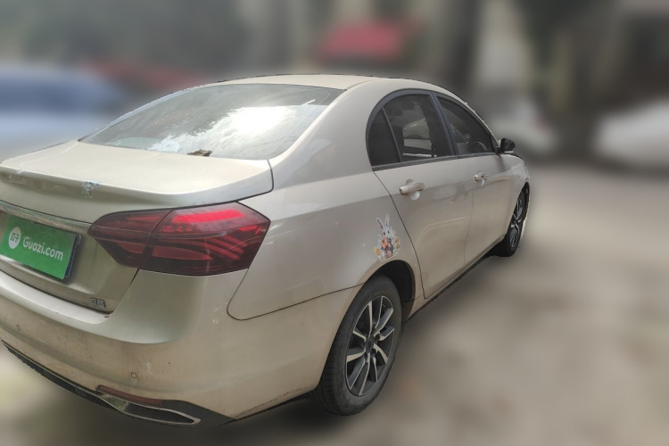 GEELY Emgrand 2019 car image #7