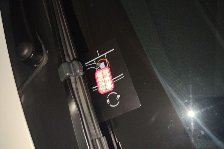 Tesla Model 3 2023 car image #14