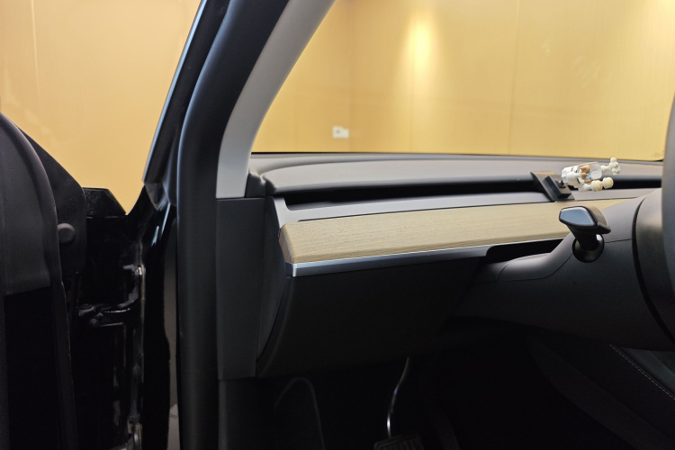 Tesla Model Y 2023 #23 Tesla Model Y 2023 car image #23
