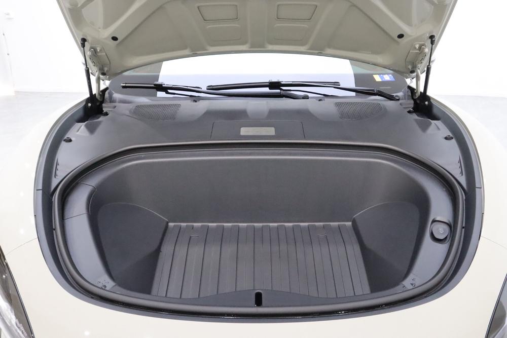 2025 car image #10