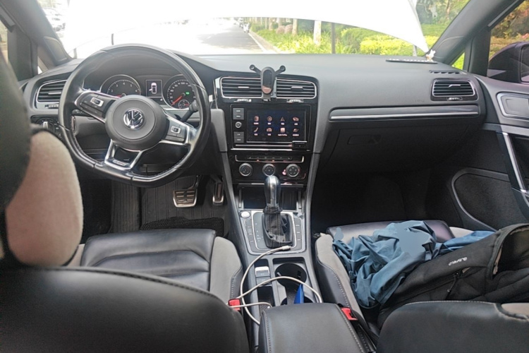 Volkswagen Golf 2019 #10 Volkswagen Golf 2019 car image #10