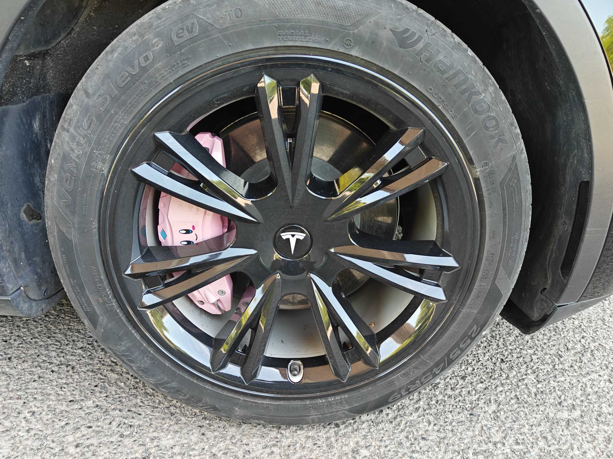Tesla Model Y 2021 #18 Tesla Model Y 2021 car image #18